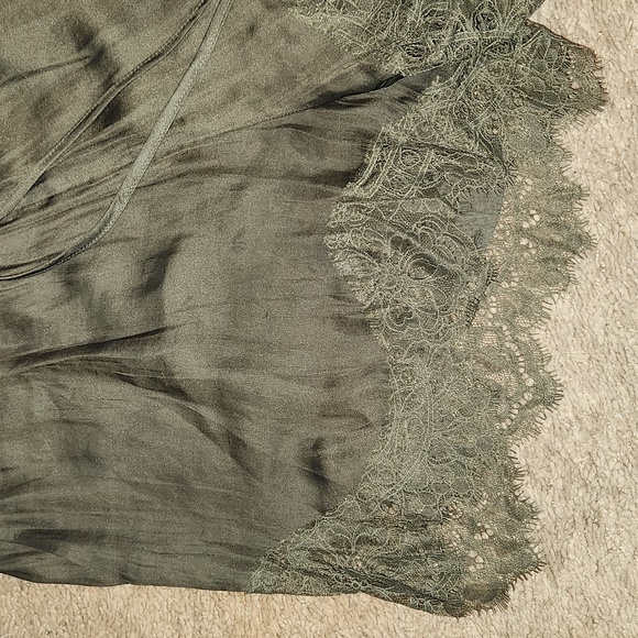 H & M Silky Green Lace Drawstring Shorts Size 10 - Picture 3 of 5